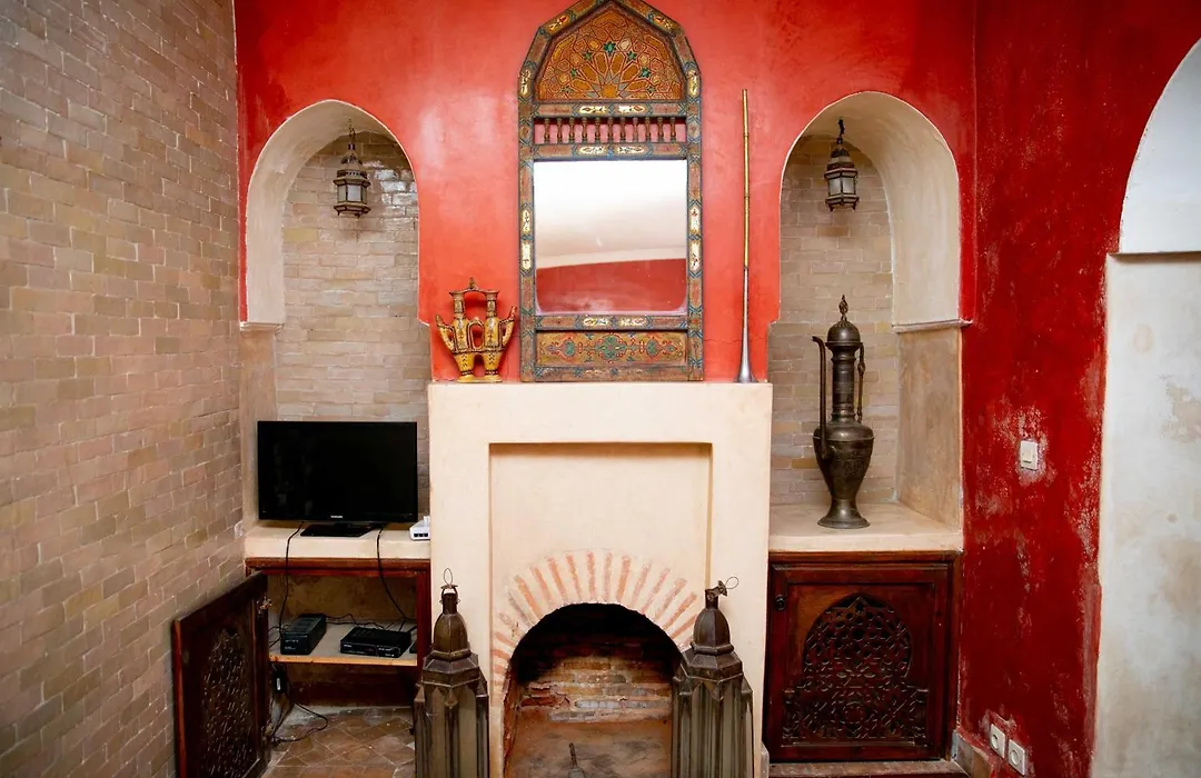 Riad Marelia-1